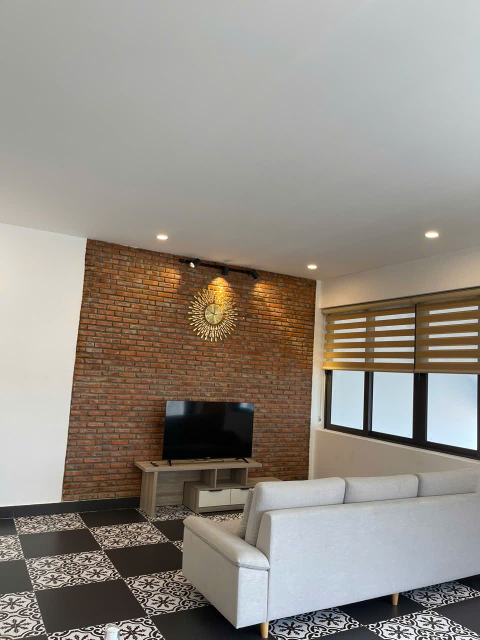 Top-floor one-bedroom, Building B: Living room