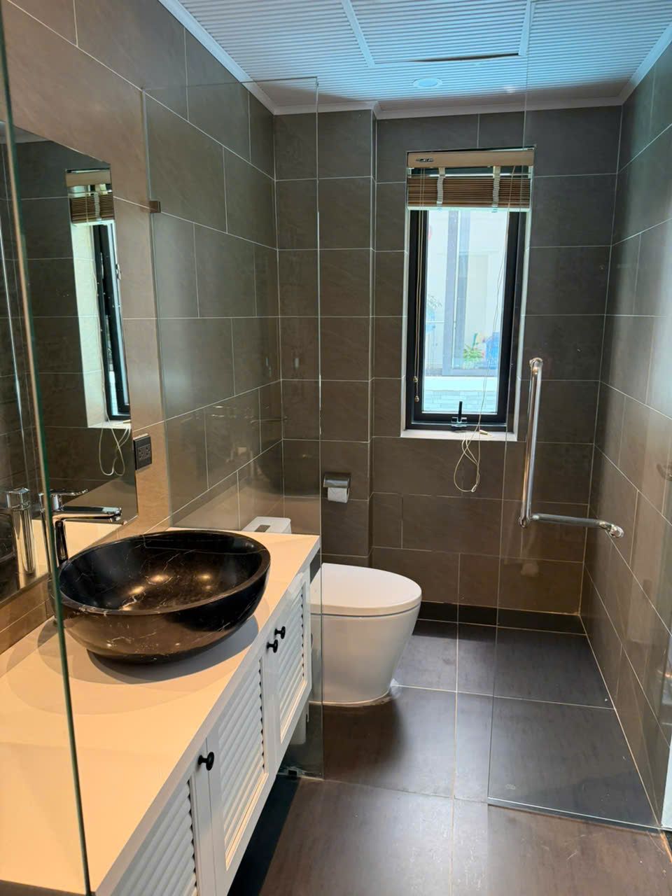 Two-bedroom, Building A: Bathroom