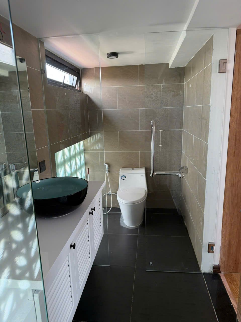 Two-bedroom, Building A: Bathroom